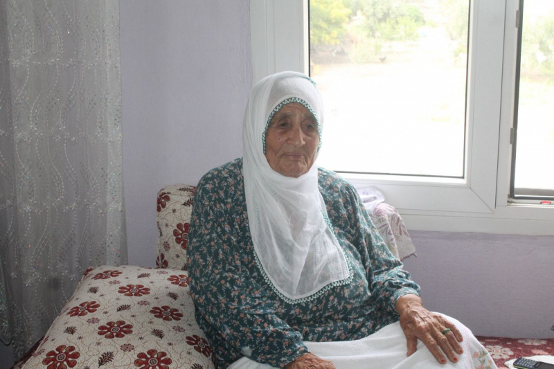 Babadan kalan arsayı, müftülüğe bağışladı
